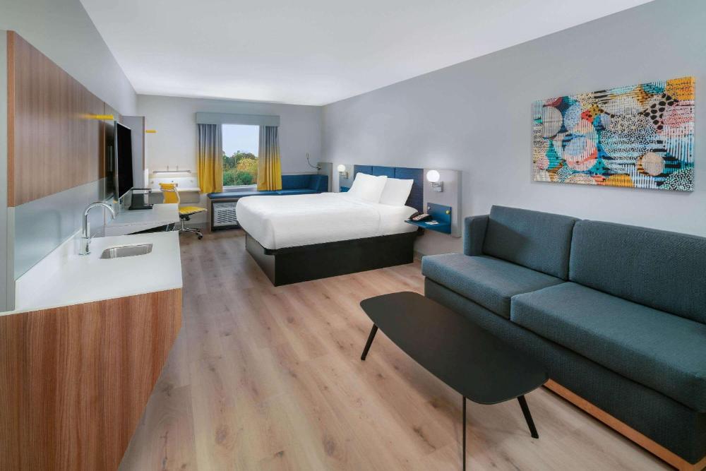 King Suite - Non-Smoking interior